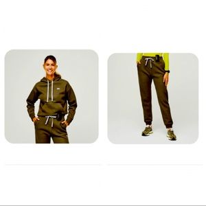 FIGS Off-Shift Women's Jogger Sweatpant and Hoodie Sweatshirt / Martini Olive